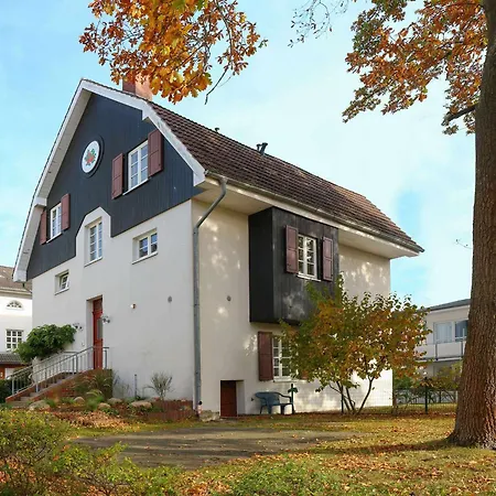 Apartment Drei Rosen 3 *